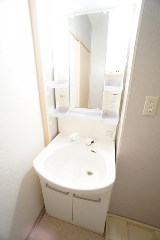 洗面設備　※同物件・同タイプの写真です。