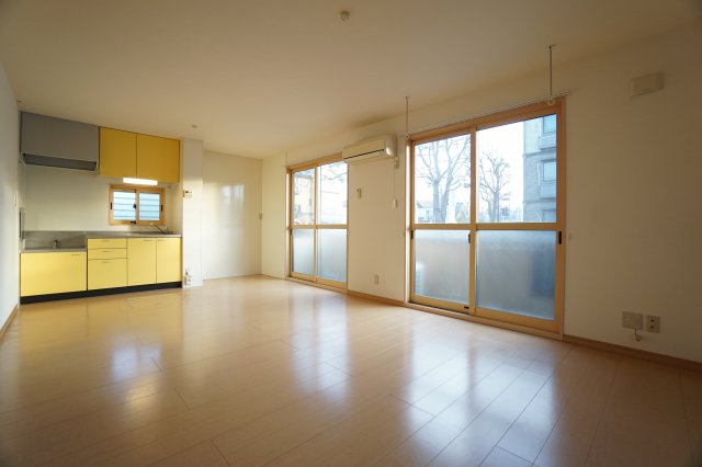 居室・リビング　※同物件・同タイプの写真です。