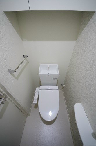 トイレ　温水洗浄便座