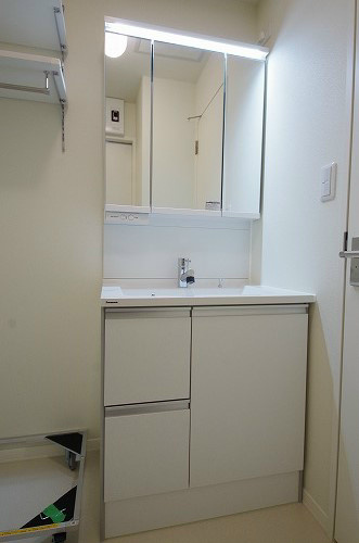 洗面設備　洗髪洗面化粧台