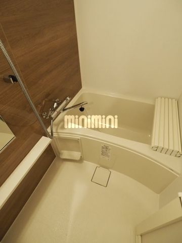 バス・シャワールーム　別号室の参考写真