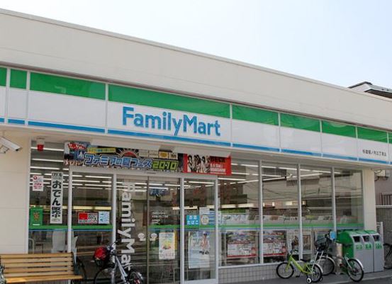 コンビニ　ファミリーマート 杉並堀ノ内三丁目店（コンビニ）まで290m