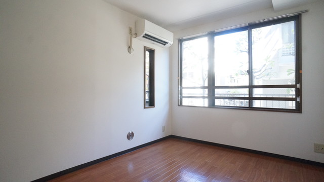 居室・リビング　参考写真（同建物別部屋のものです）