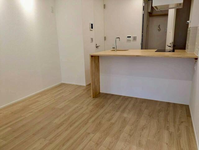 その他設備　明るい床材がお部屋をより広く見せます