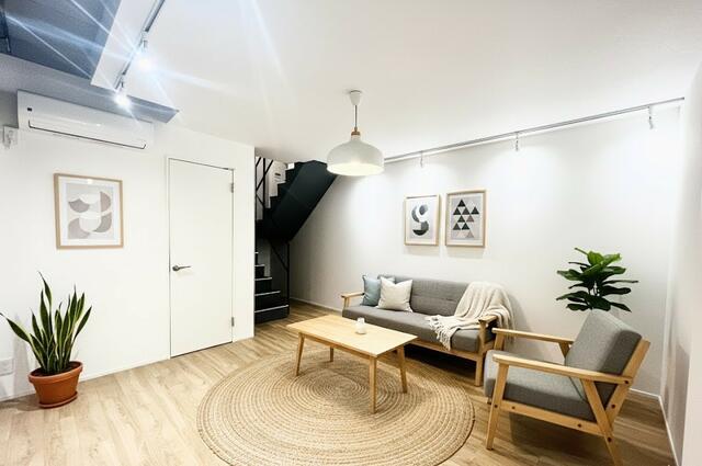 居室・リビング　家具は付帯いたしません。