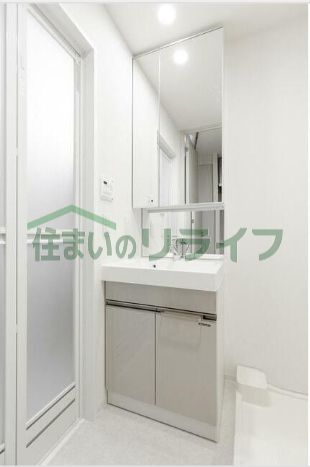 洗面設備　同タイプ1102号室の写真です。