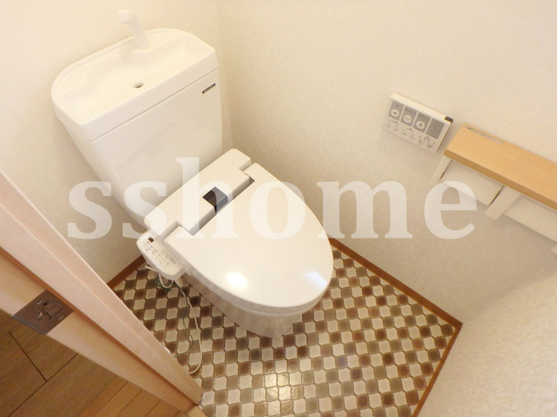 トイレ　温水洗浄便座☆