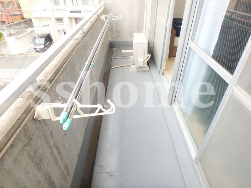 バルコニー　少し広めです♪