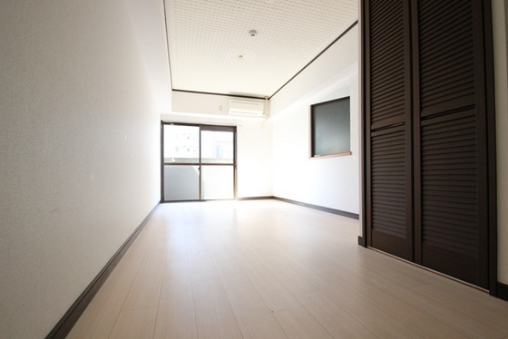 居室・リビング　※他部屋の写真です。