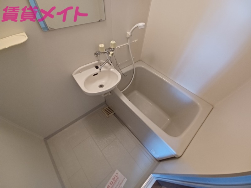 バス・シャワールーム　同型参考写真