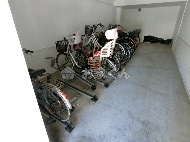 駐車場　駐輪場です