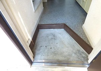 玄関　同施工別物件