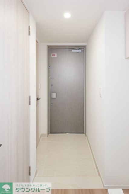 玄関　※写真は同タイプ住戸です。