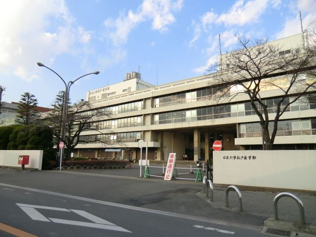 大学・短大　日大附歯科衛生専門学校（大学・短大）まで4756m