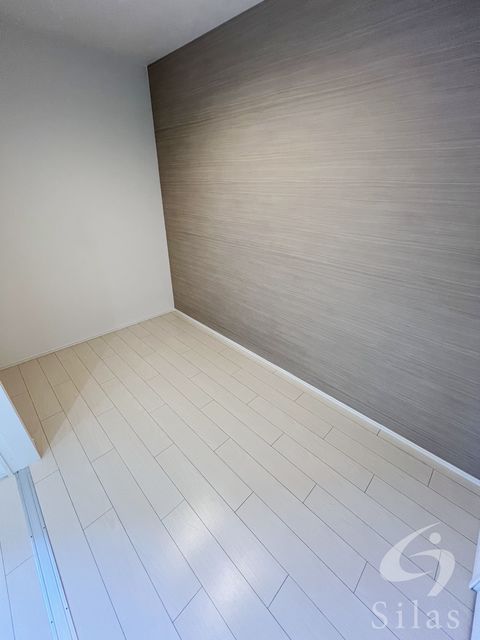 ＪＲ関西本線 加美駅 徒歩8分 3階建 築8年の居間写真