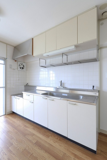 キッチン　収納充実のキッチン