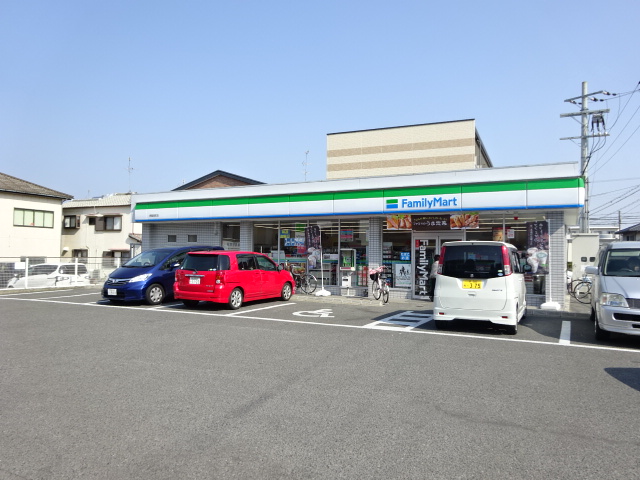 コンビニ　ファミリーマート堺鳳西町店（コンビニ）まで49m
