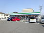 コンビニ　ファミリーマート堺鳳西町店（コンビニ）まで49m