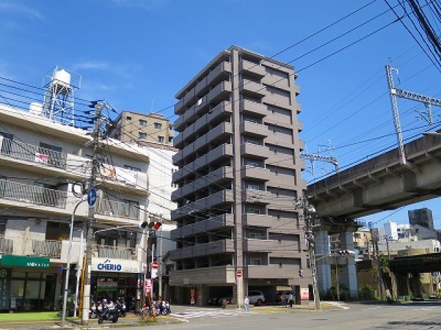 ロアール東白島の建物外観