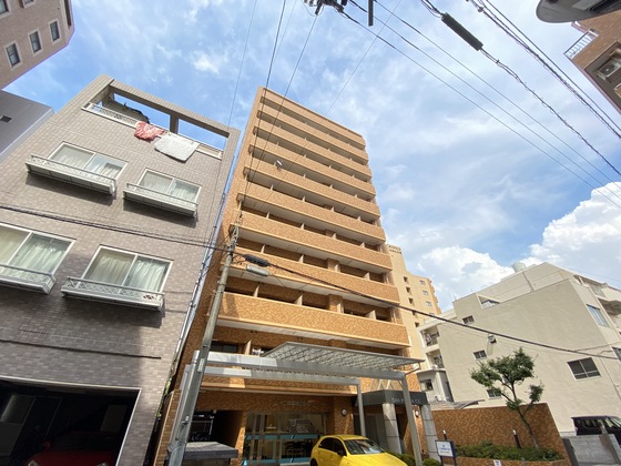 広島市南区比治山町のマンションの建物外観