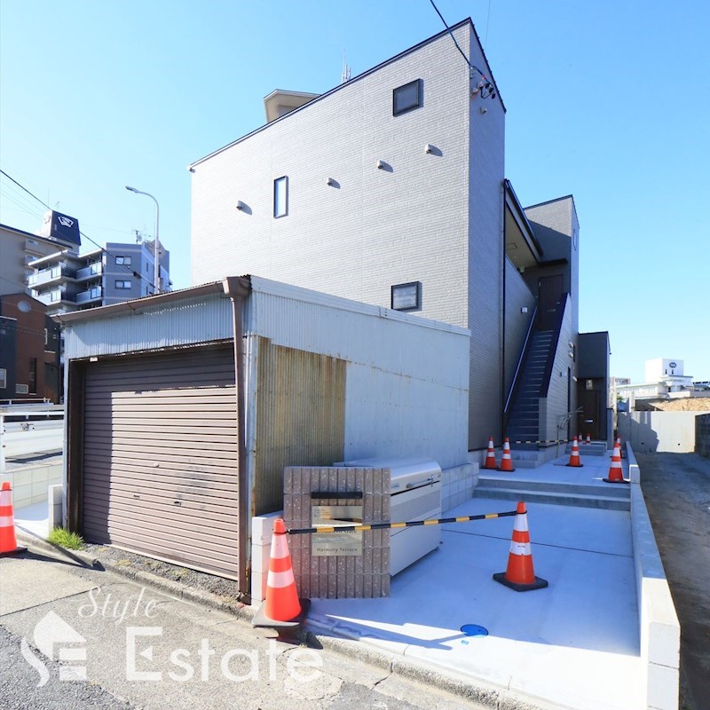 名古屋市南区呼続のアパートの建物外観