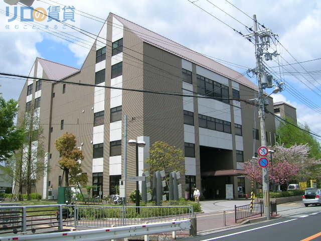 【伊丹市安堂寺町のマンションの図書館】