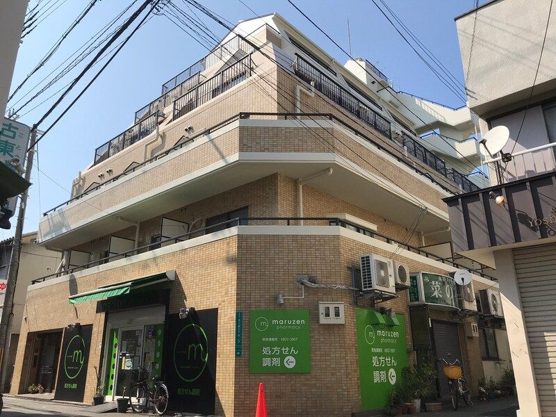 大阪市淀川区西三国のマンションの建物外観