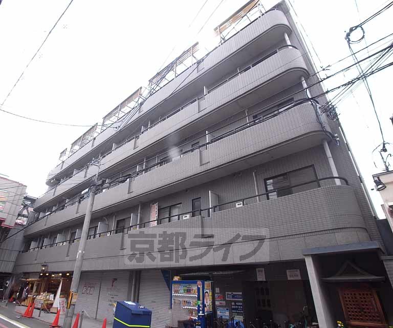 京都市中京区中魚屋町のマンションの建物外観