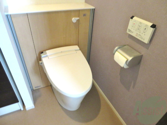 トイレ　ウォシュレット付きのトイレです。シャワートイレは日本の宝。