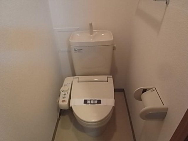 トイレ　別号室参考写真