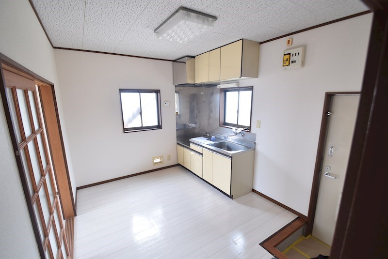 居室・リビング　同じ建物部屋の部屋です。参考写真