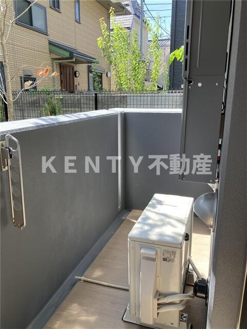 バルコニー　お洗濯にも便利なバルコニー付き