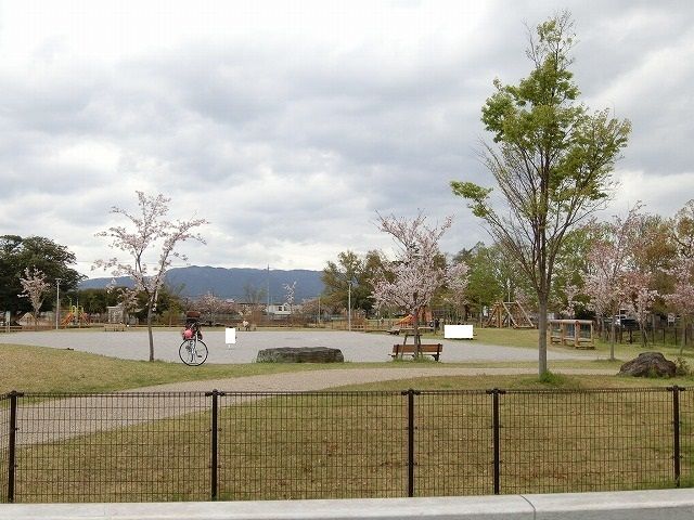 公園　玉池公園（公園）まで170m
