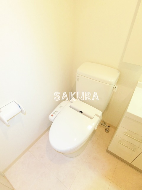 トイレ　嬉しい温水洗浄便座♪