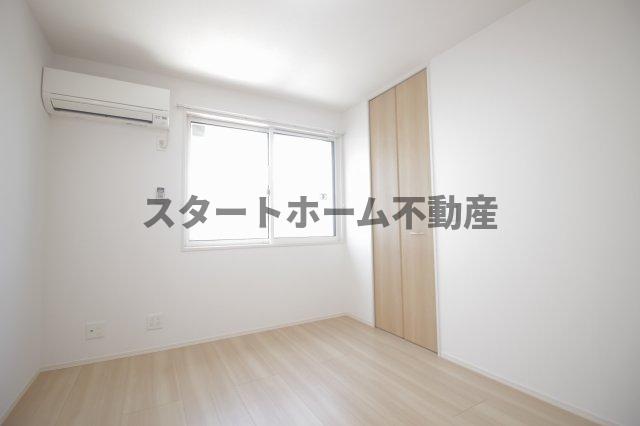 その他部屋・スペース　使い勝手のいい寝室です