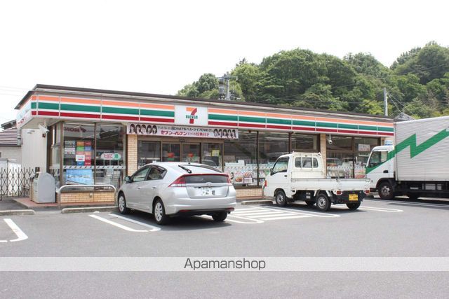 コンビニ　セブンイレブン尾道向東店（コンビニ）まで550m