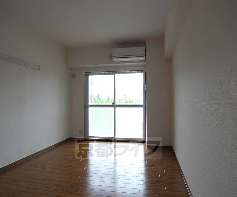 居室・リビング　きれいなお部屋です。