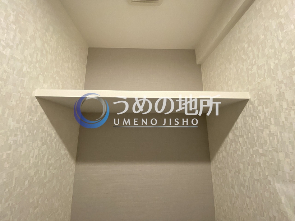 トイレ　トイレ棚