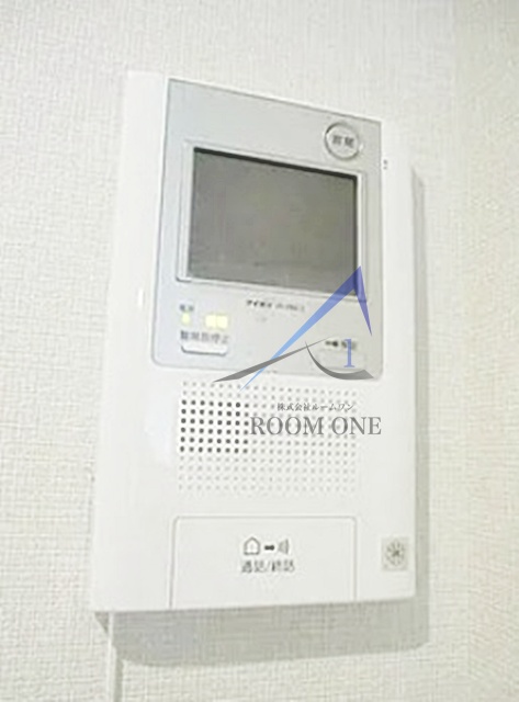 セキュリティ　モニター付きインターホンです。