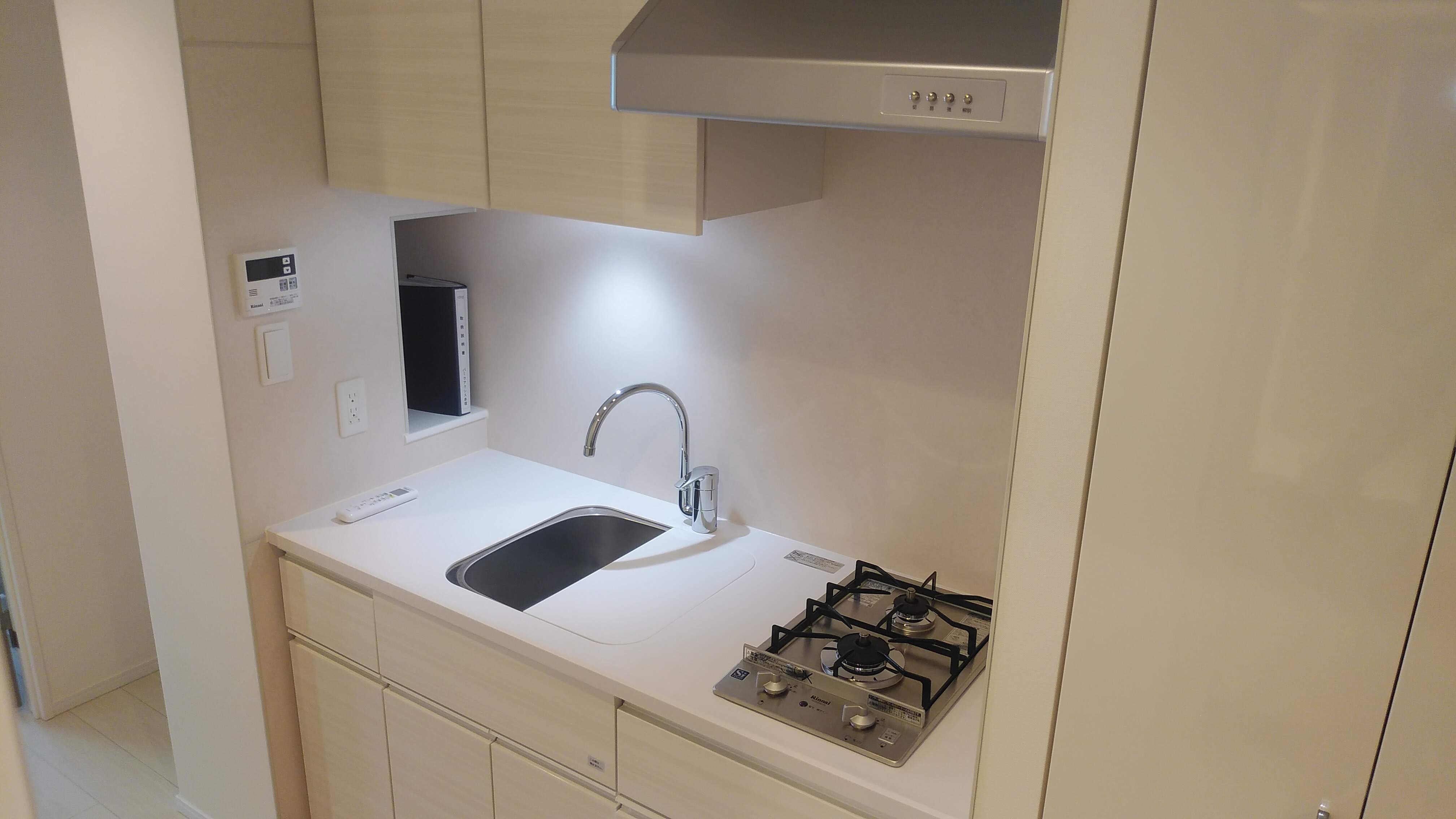 キッチン　【参考】同建物内の別のお部屋の画像です