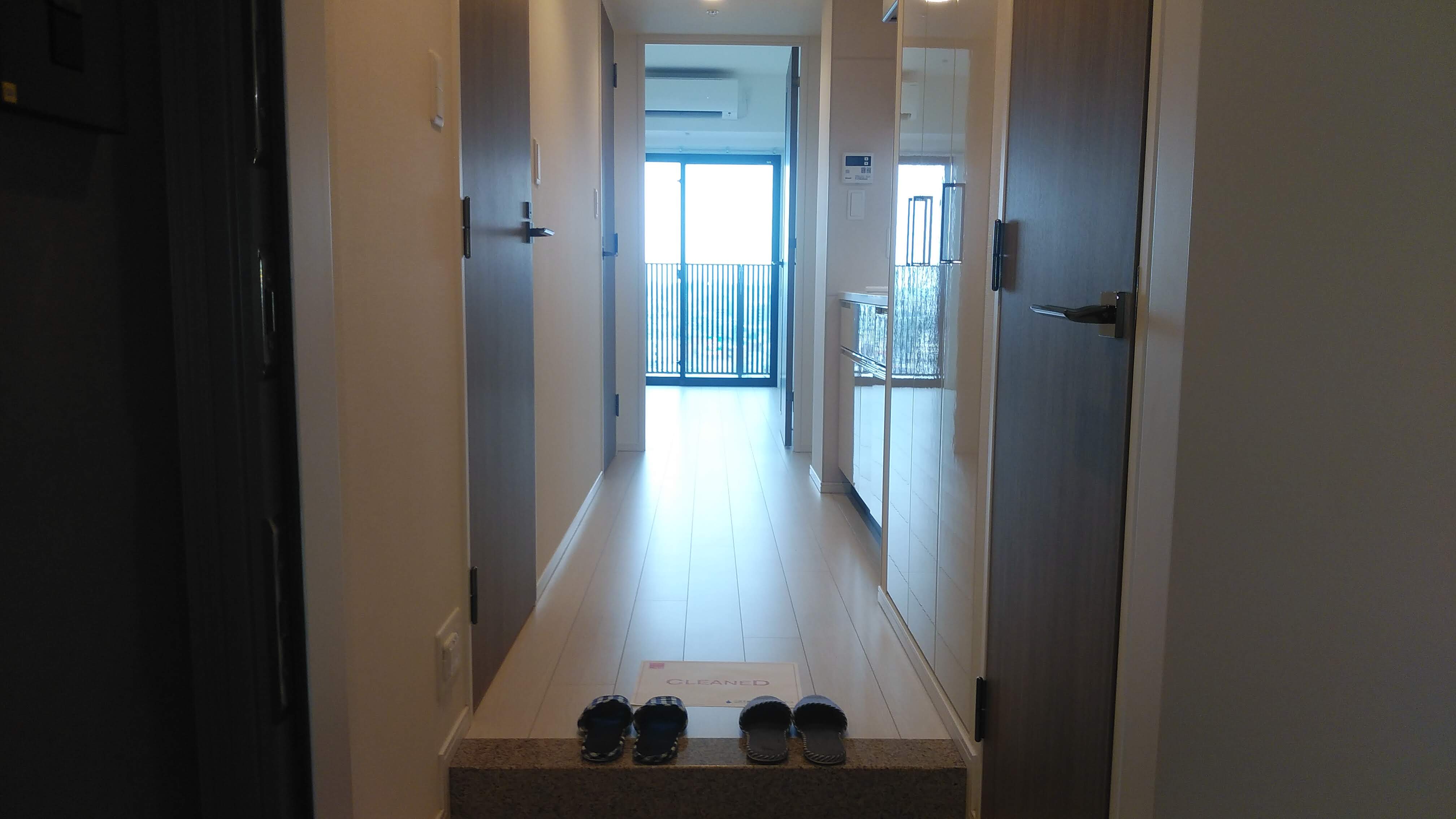 玄関　【参考】同建物内の別のお部屋の画像です