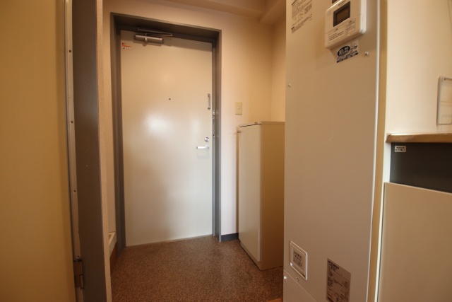 玄関　別部屋の参考写真です