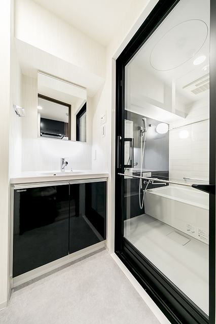 洗面設備　※写真は同タイプ住戸です。