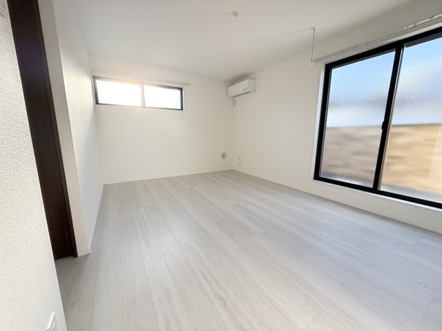 居室・リビング　同施工タイプ