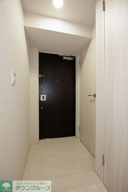 玄関　※写真は同タイプ住戸です。