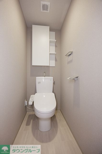 トイレ　※写真は同タイプ住戸です。