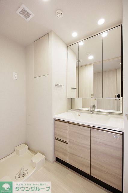 洗面設備　※写真は同タイプ住戸です。