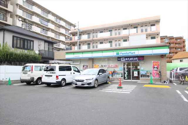 コンビニ　ファミリーマート　南中央町店（コンビニ）まで350m