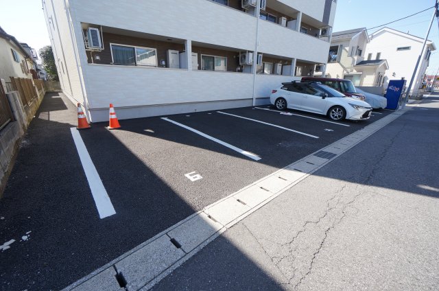 駐車場　ご見学・ご契約時の送迎可能！