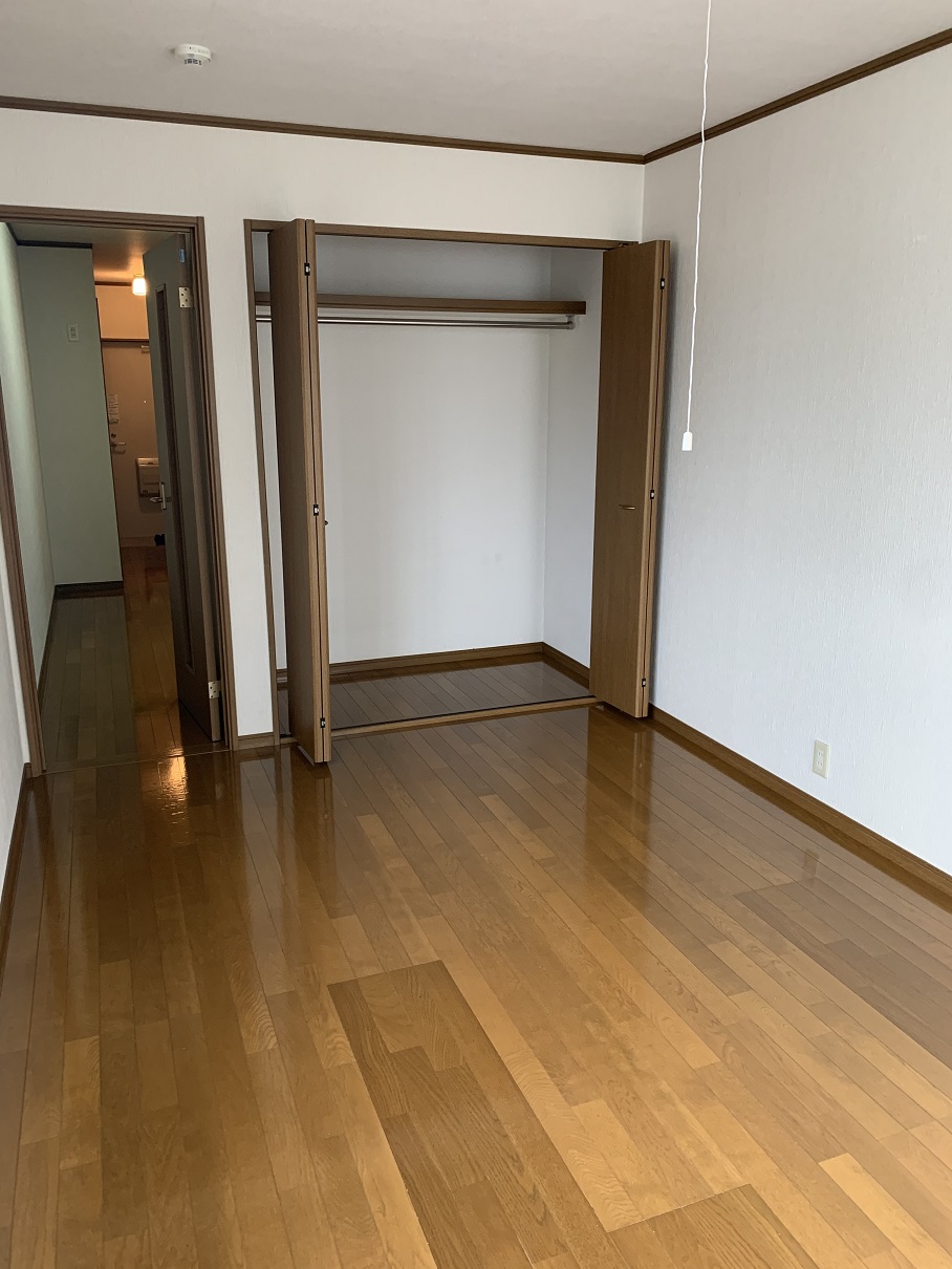 居室・リビング　写真は別部屋の為現況と異なる場合がございます